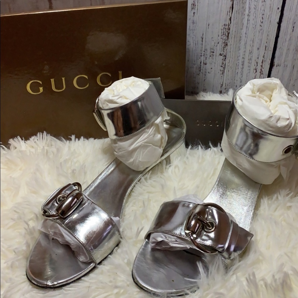 SOLD !! GUCCI Silver leather ankle strap kitten block heel